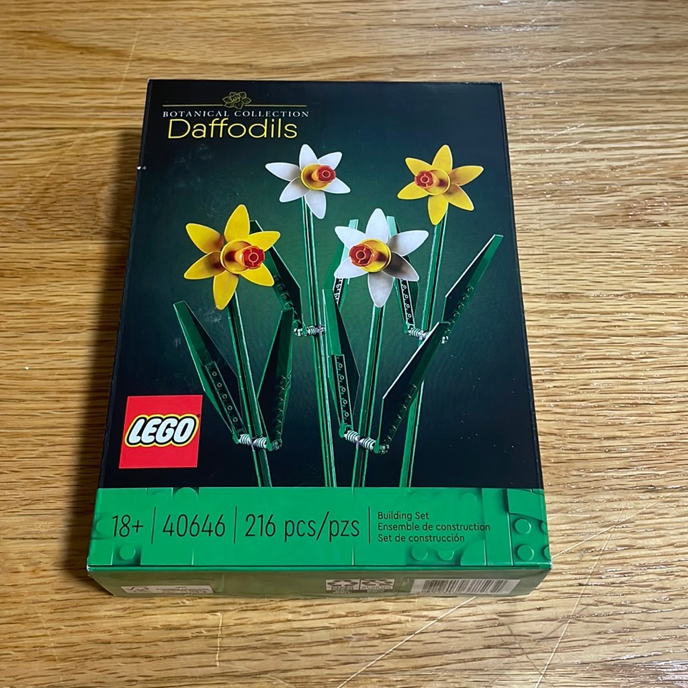 Lego Daffodils - Botanical Collection